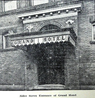 Seafood Juice, Young Turkey, and Hard Sauce: A Retro Thanksgiving Menu