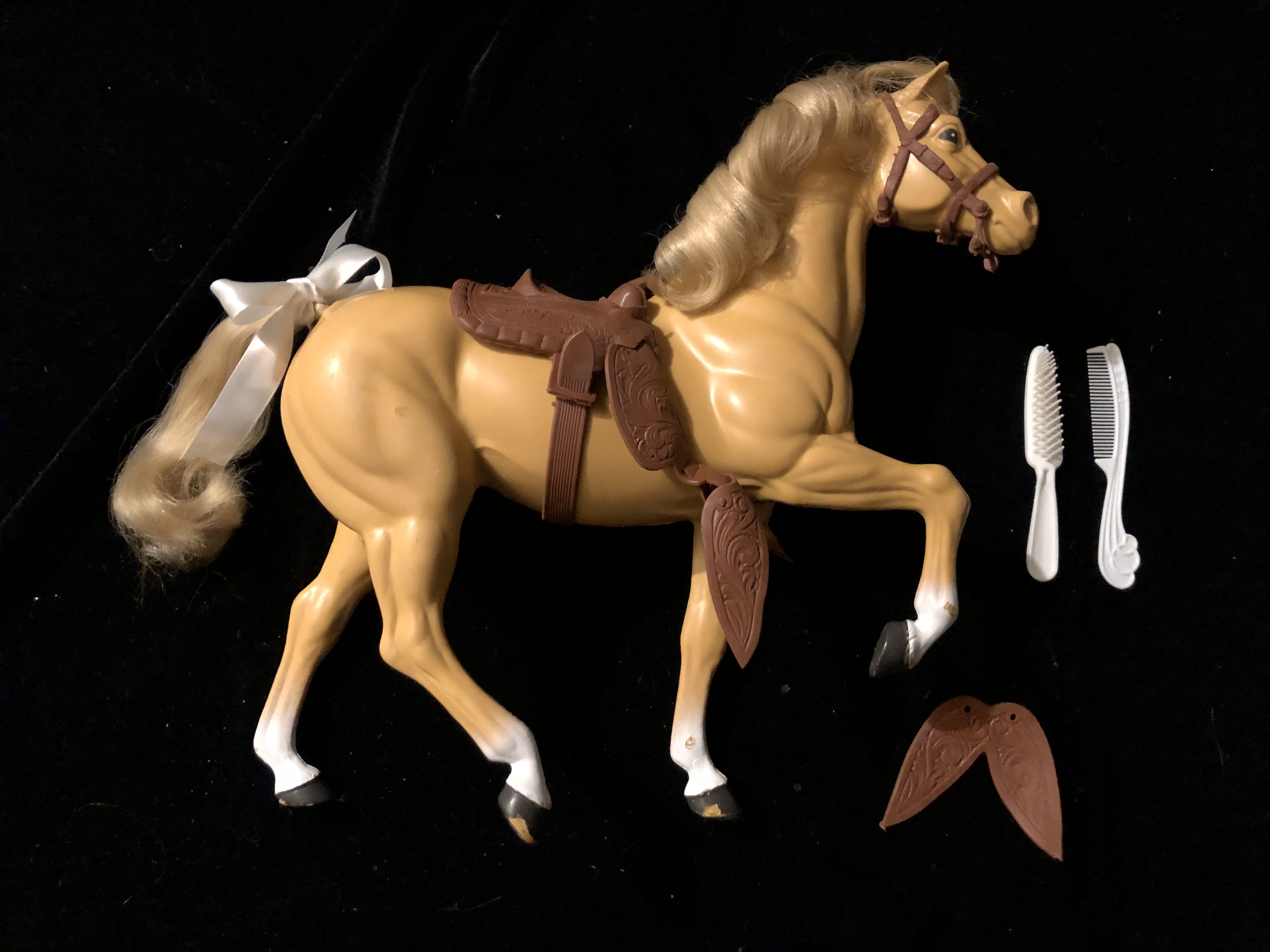 Ten Things About Dallas, Barbie’s Golden Palomino